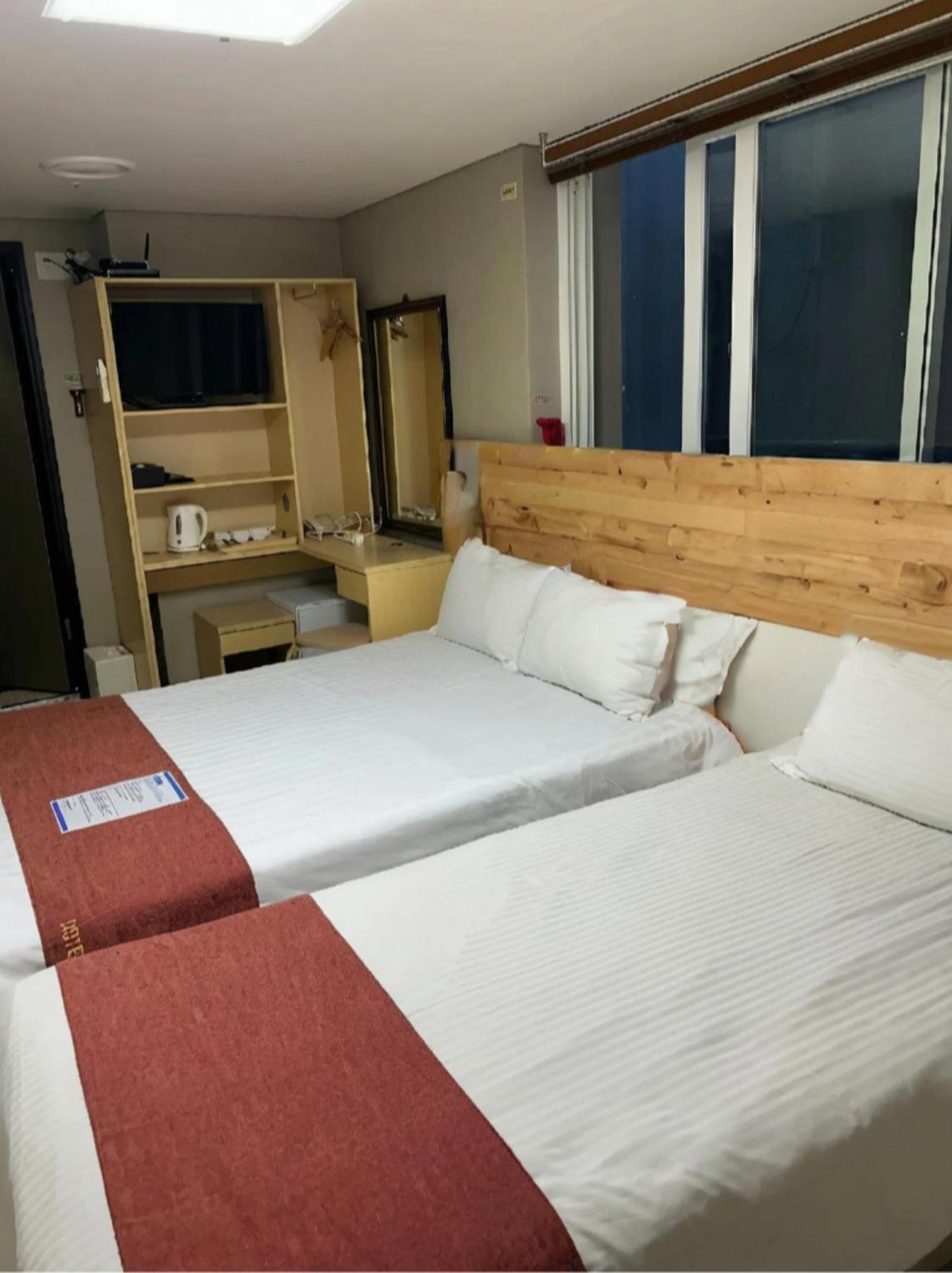 Hotel Myeongdong Seoul Ngoại thất bức ảnh