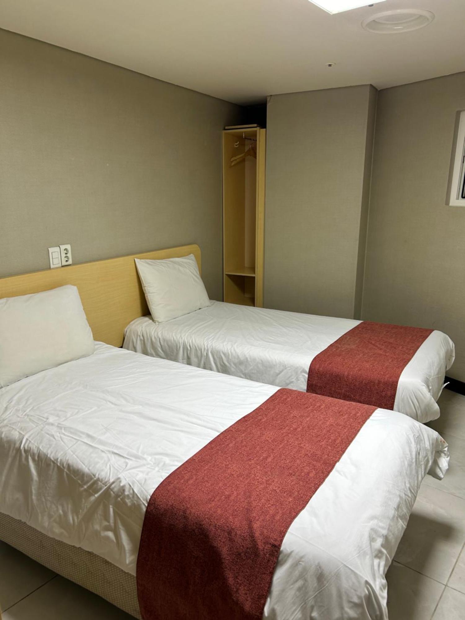 Hotel Myeongdong Seoul Ngoại thất bức ảnh